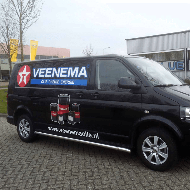 Nahaufnahme der Avery MPI 1105 EA Folie mit glänzender Oberfläche
