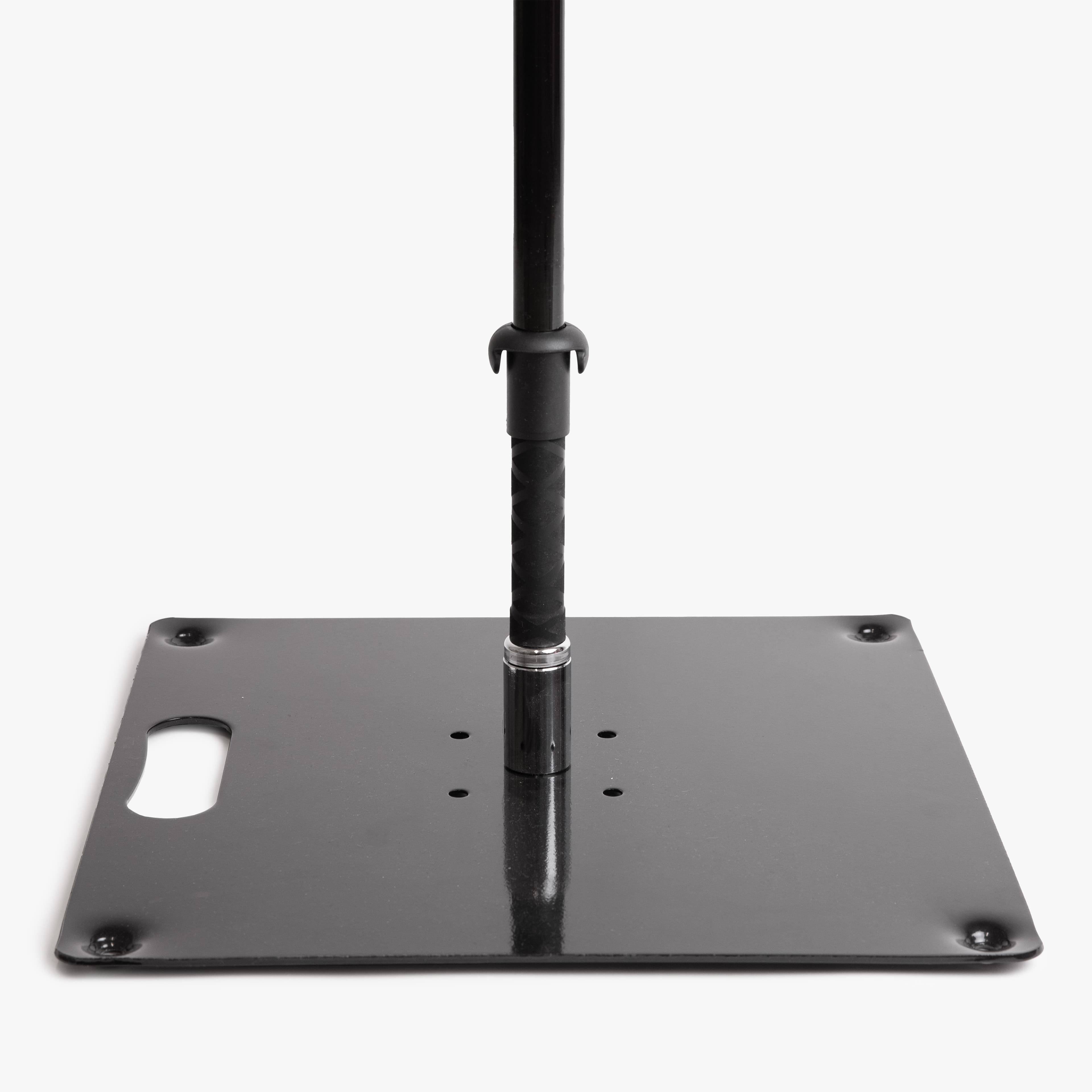 Schwarze schwere Bodenplatte 50x50 cm mit Griff