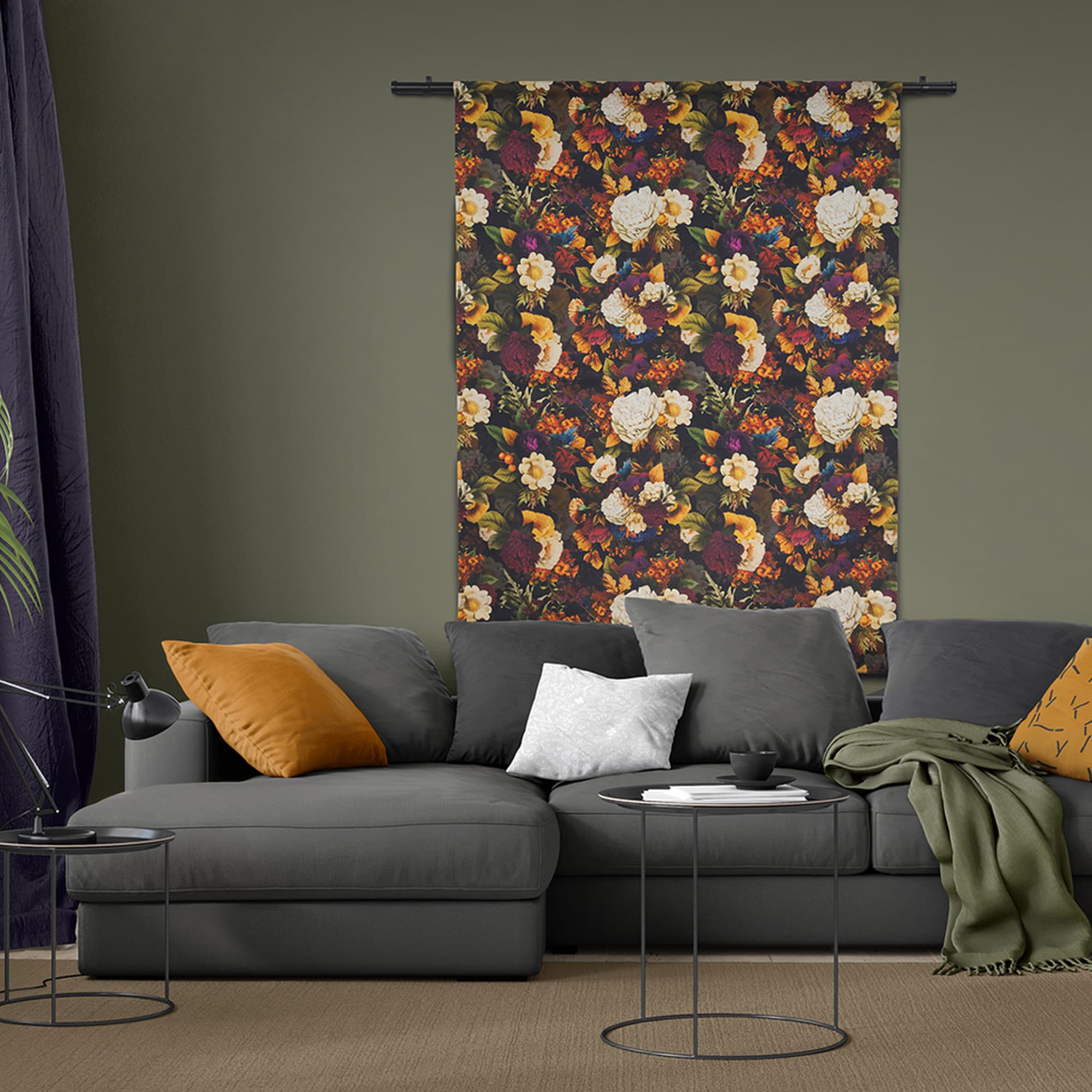 Wandteppich-Stange mit Hohlsaum an der Wand