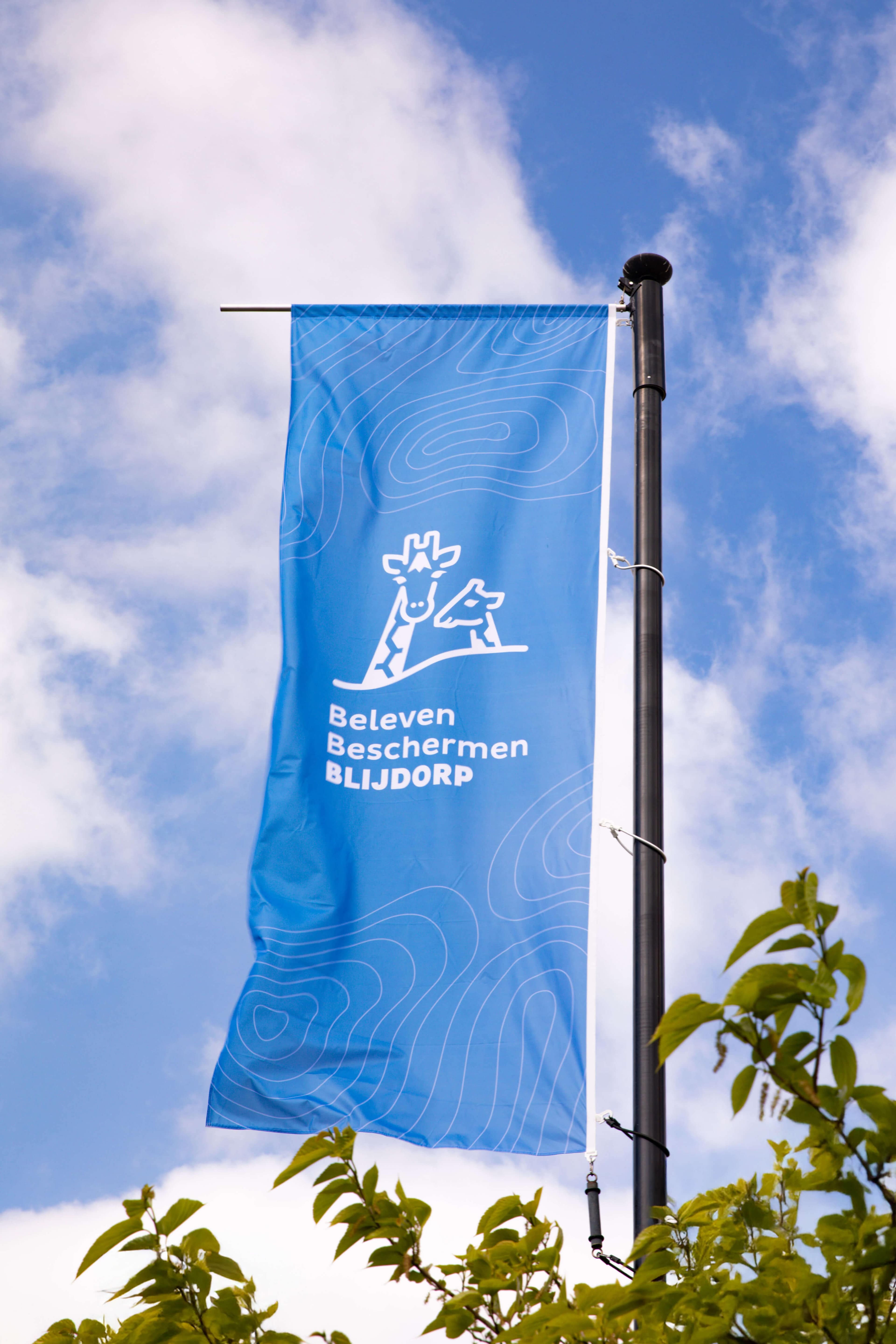 Flag CiCLO® Fahne mit hoher Winddurchlässigkeit im Außenbereich