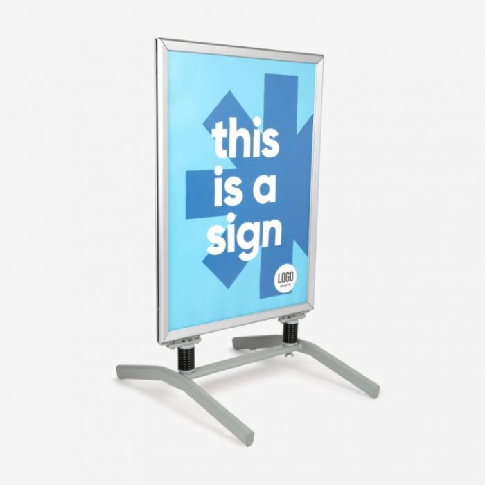 Gehwegschilder mit Schwenkfuß